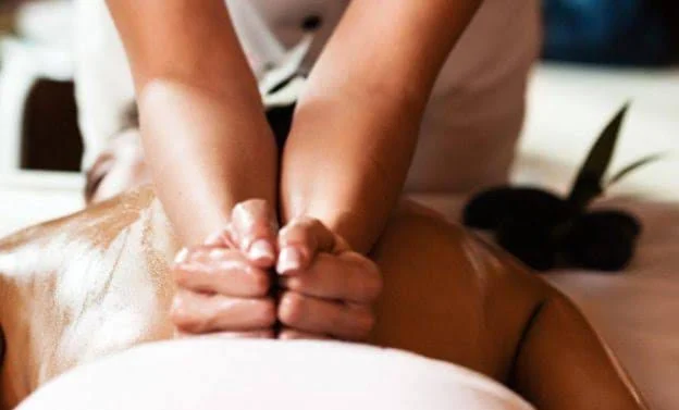 Lomi-Lomi Massage